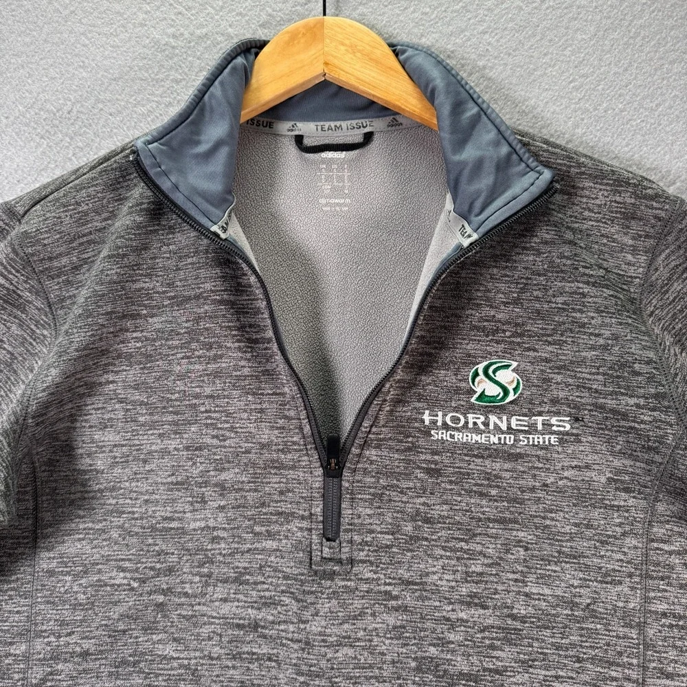 Sacramento States Hornets Half Zip Sweatshirt Adult Small Gray Adidas Team Issue